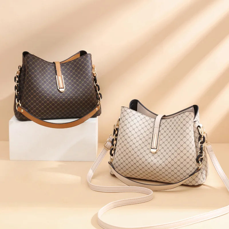 Bolsa Tassel Feminina: Versatilidade e Espaço