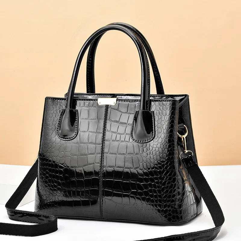 Bolsa de Ombro Shainy Feminina – Couro Brilhante e Grande Capacidade