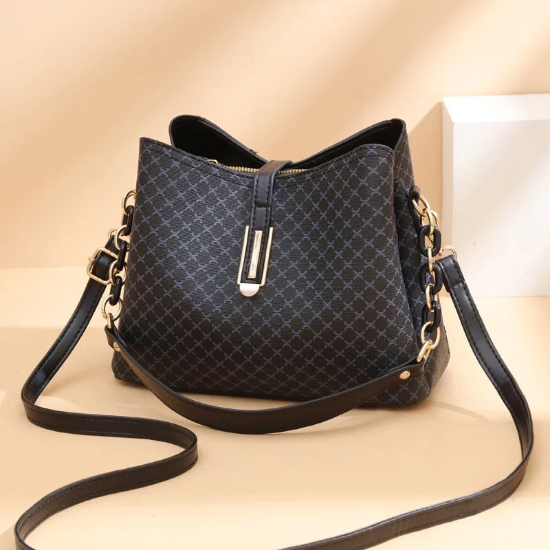 Bolsa Tassel Feminina: Versatilidade e Espaço